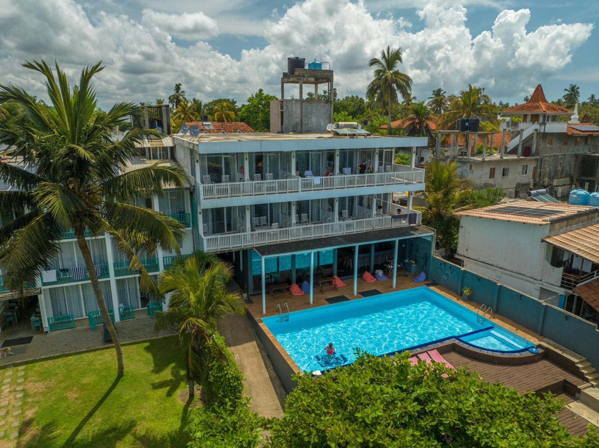 Beachmirissa Hotel Exterior foto